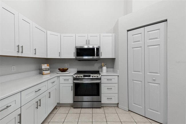 Building Photo - 1780 SW 65th Dr