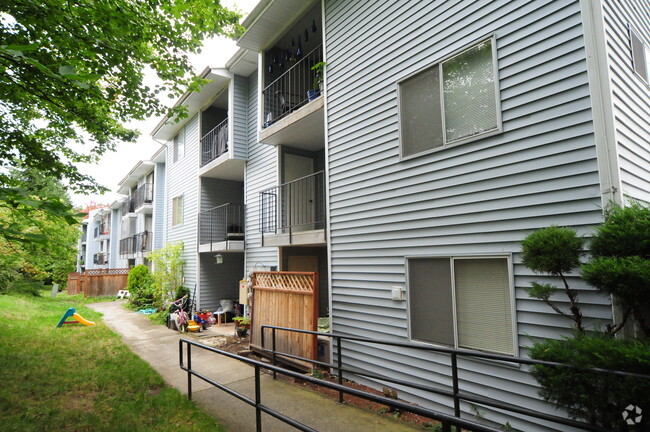 Building Photo - Riverside Estate Apartments