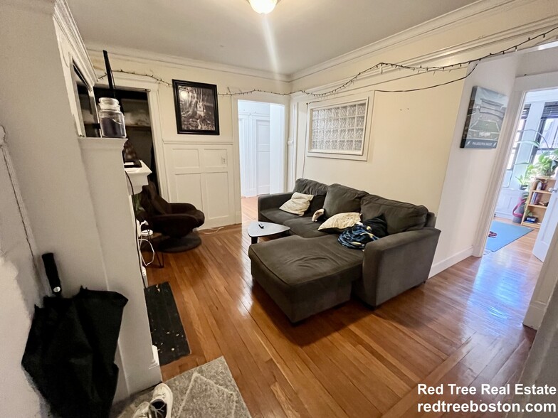 Apt 17 - 458 Park Dr