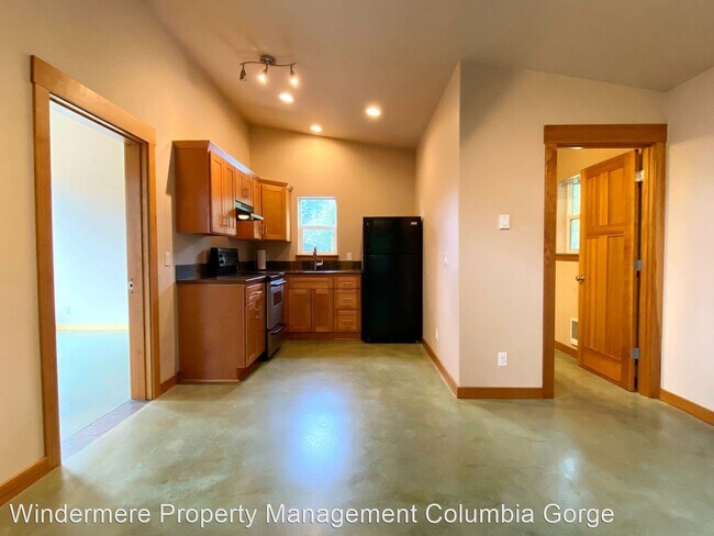 Building Photo - Studio, 1 bath House - 530 Frank Johns Rd