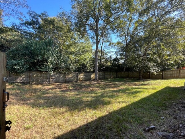 Building Photo - **PRELEASING**130 Derby Street | 3 BED 1.5 BATH CLOSE TO CAMPUS