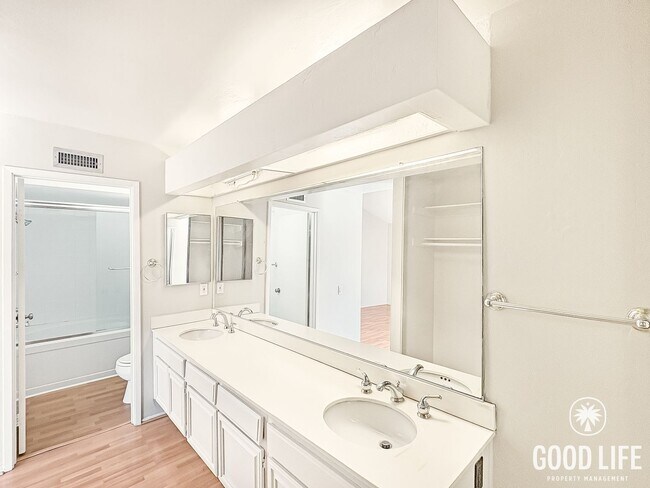 Building Photo - Spacious Rancho Peñasquitos Pool Home with Vaulted Ceilings & Swimming Pool