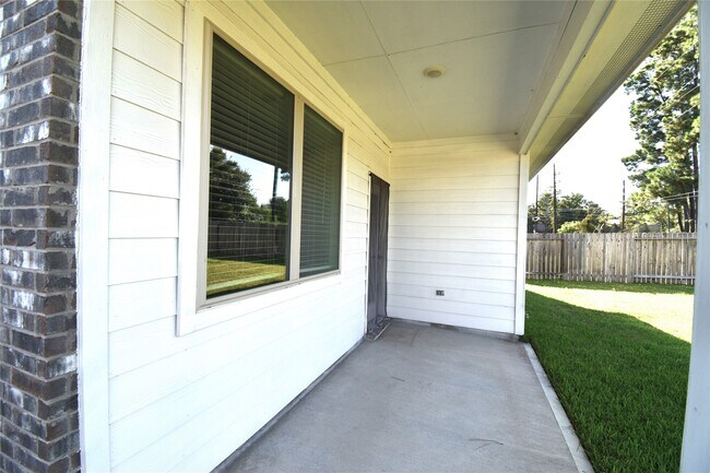 Building Photo - 5930 Dovershire Blf Wy