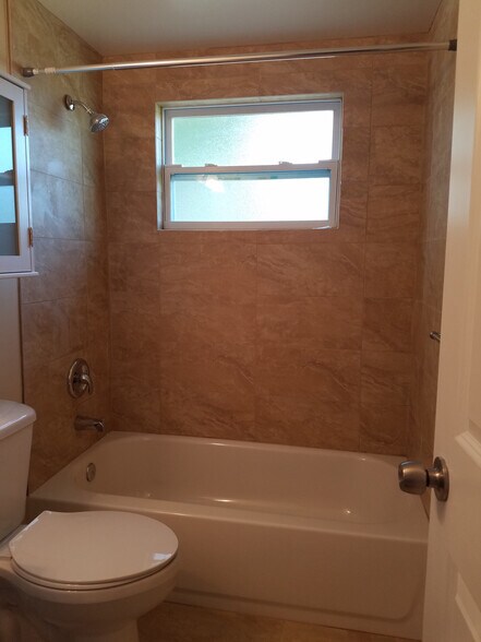 Building Photo - 3443 Elkridge Dr