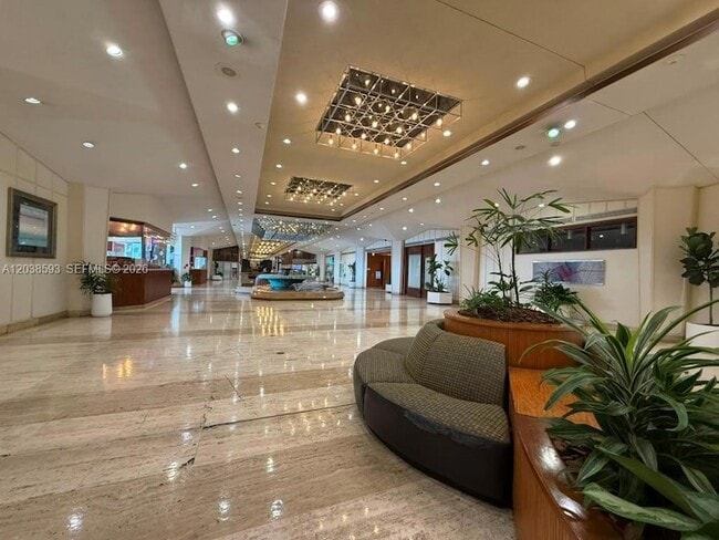 Building Photo - 801 Brickell Bay Dr
