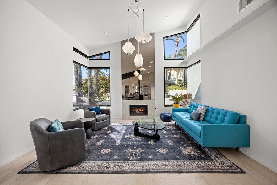Building Photo - 275 S Owens Dr