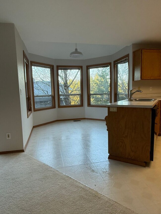 Building Photo - 5307 SW Brugger St