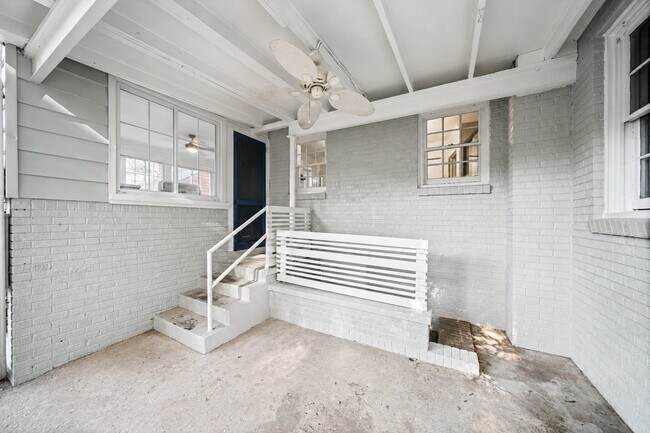 Building Photo - 1424 Lyon Ct