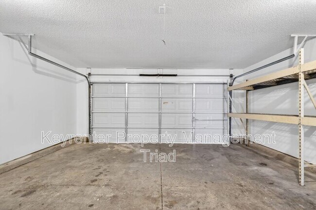 Building Photo - 2703 Stafford St