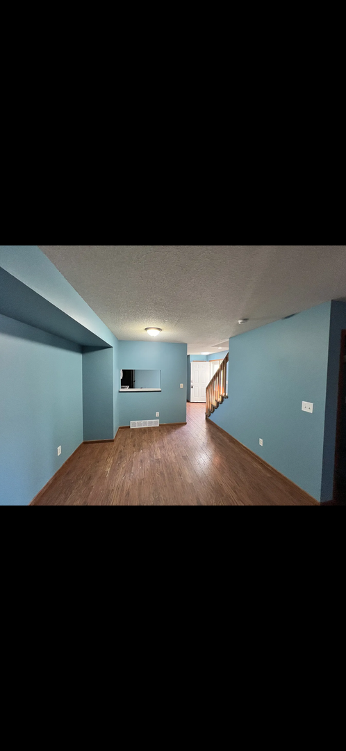 Building Photo - 2 Bed/2 Bath Townhome