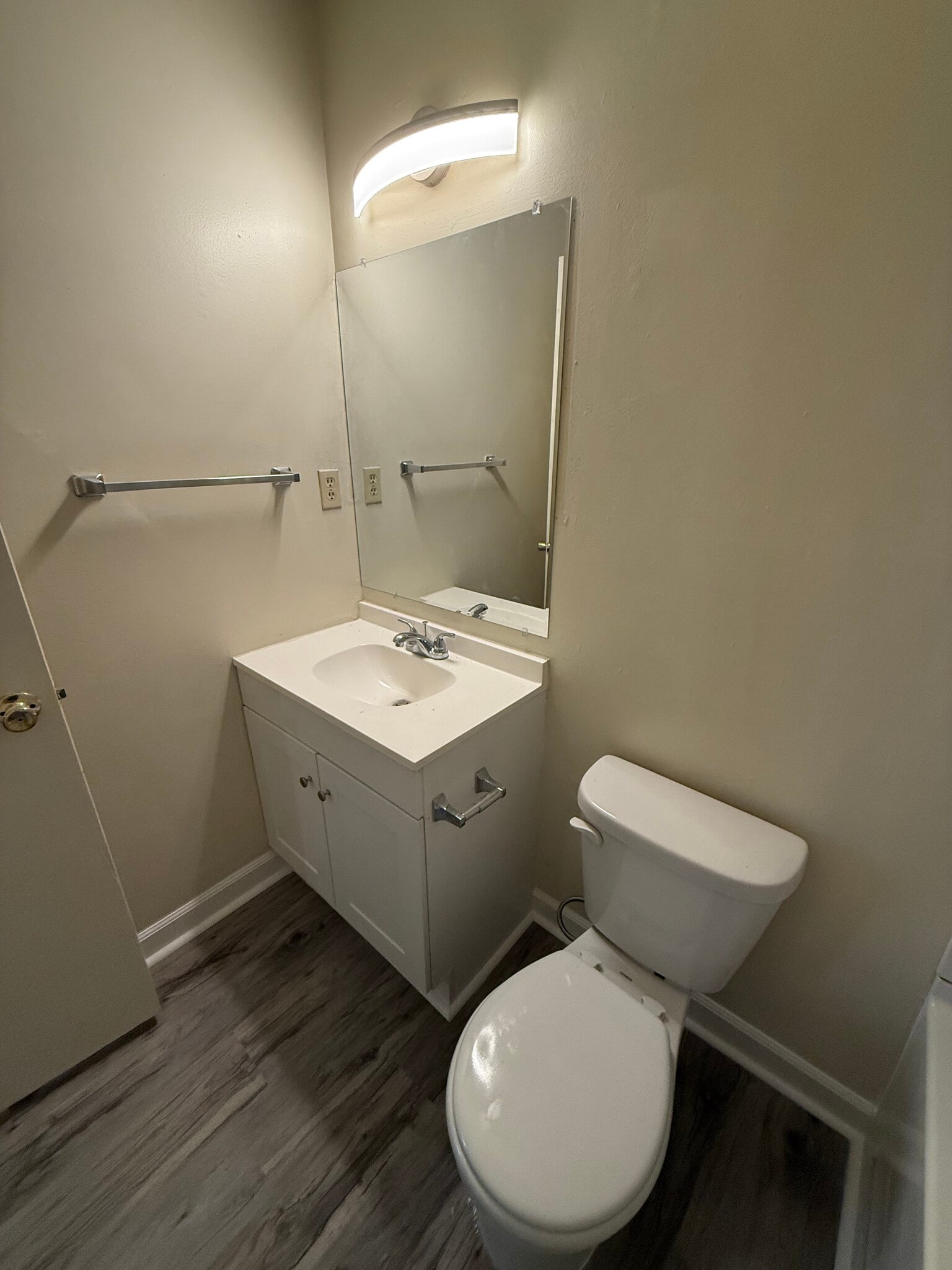 Building Photo - 586 Franklin St