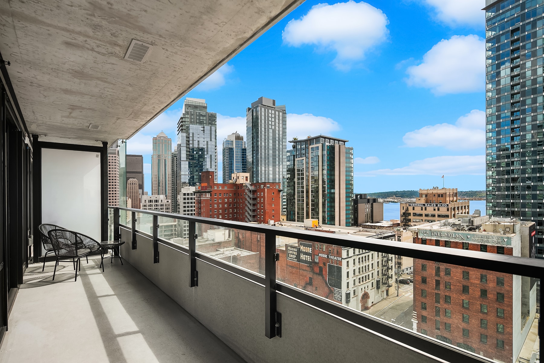 Building Photo - 300 Virginia St