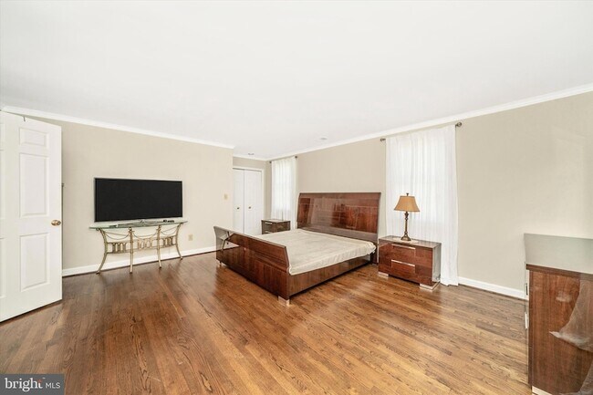 Building Photo - 12929 Esworthy Rd