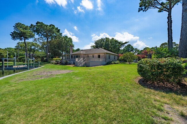 Building Photo - 2406 Jib Cir