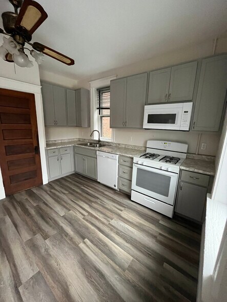 New Kitchen 2021 - 2020 Allen Ave