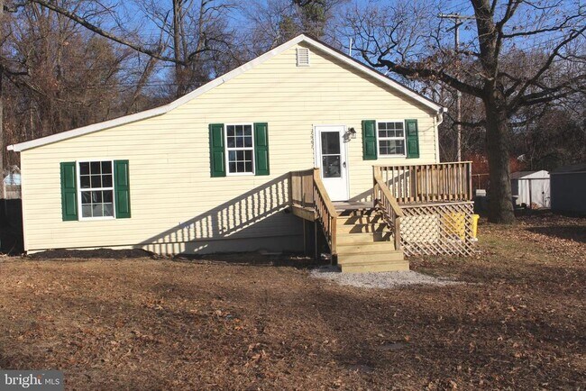 Building Photo - 7967 Foster Ave