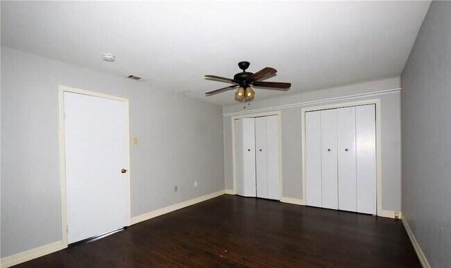 Building Photo - 508 Worcester Way