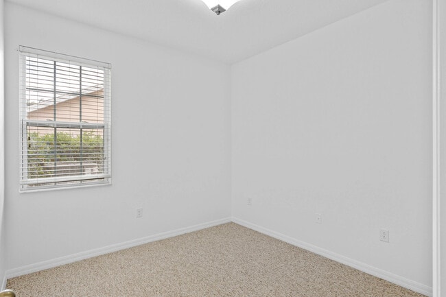 Building Photo - 7948 Edgewood Forest Dr