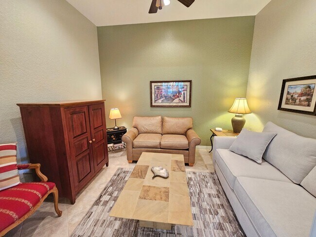 Building Photo - Seasonal Short-Term 2 Bedroom 2 Bathroom with a Bonus Room in the gated community of Venetia!