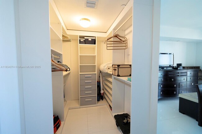 Building Photo - 50 Biscayne Blvd