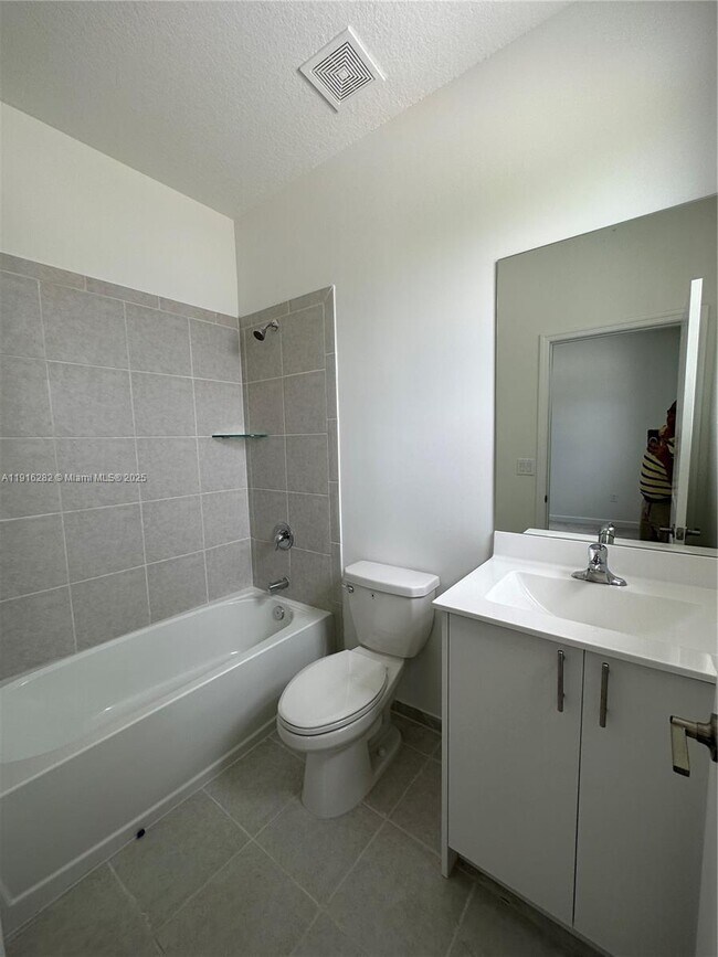 Building Photo - 28471 SW 132nd Ct