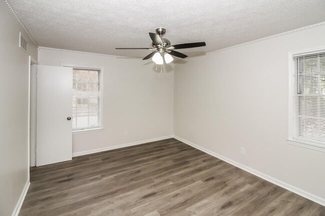 Building Photo - 3621 Mozelle St