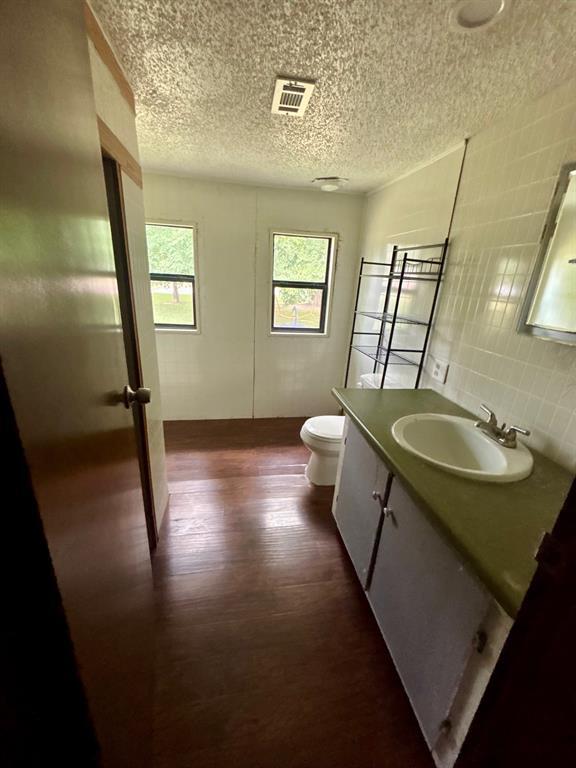 Building Photo - 18602 River Timber Dr