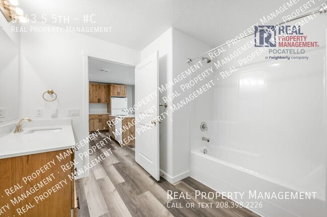 Building Photo - 5743 S 5th-#C
