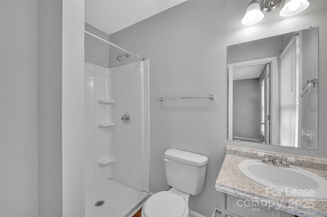 Building Photo - 3142 Driftwood Dr