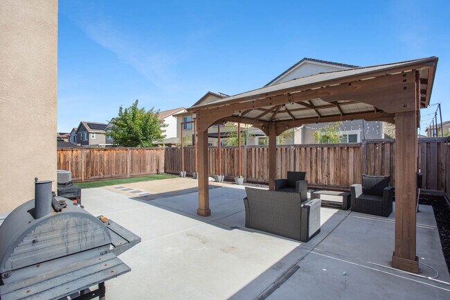 Building Photo - 169 Leprino Cir