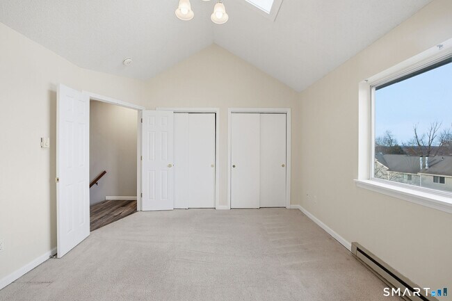 Building Photo - 151 Shelter Rock Rd