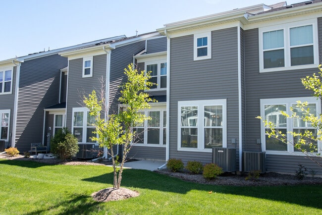 Building Photo - 2310 Ryegrass Ln