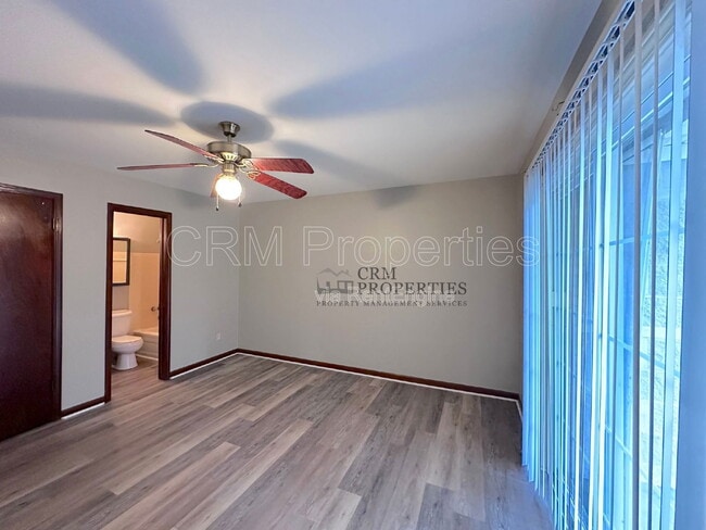 Building Photo - 9207 E 12th St