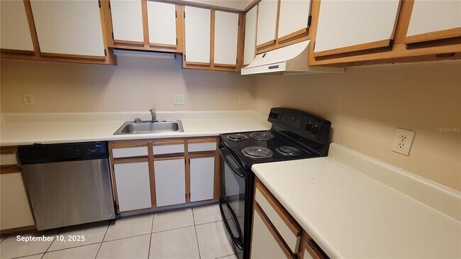 Building Photo - 4111 S Semoran Blvd