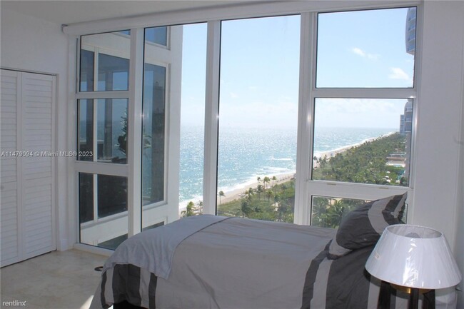 Building Photo - 2 br, 2.5 bath Condo - 10275 Collins Ave A...