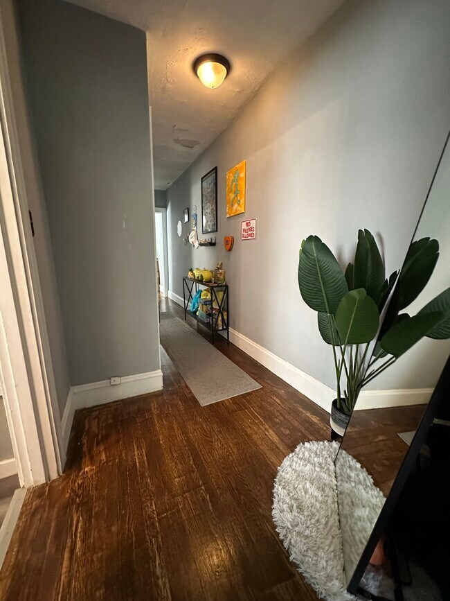 Building Photo - 1364 Bonnieview Ave