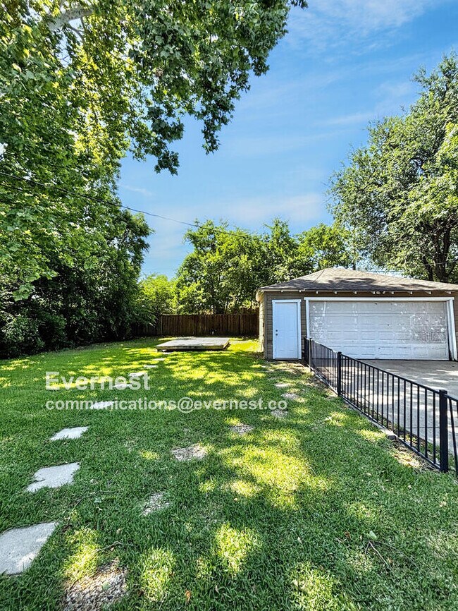 Building Photo - 6226 Saratoga Cir