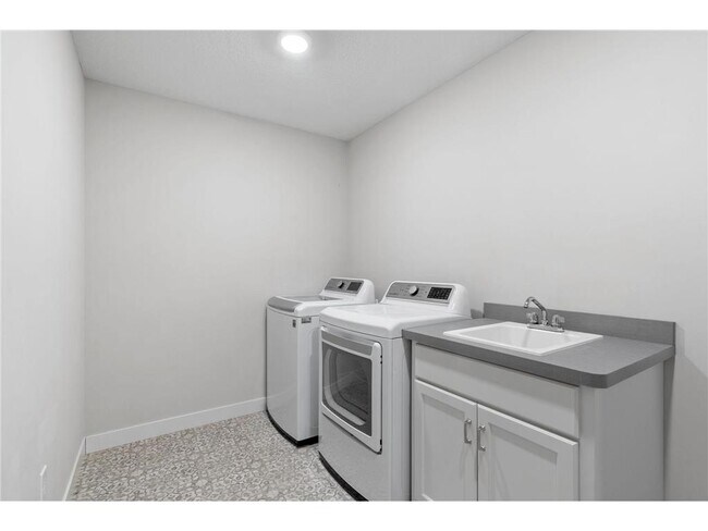 Building Photo - 18700 61st Ave N