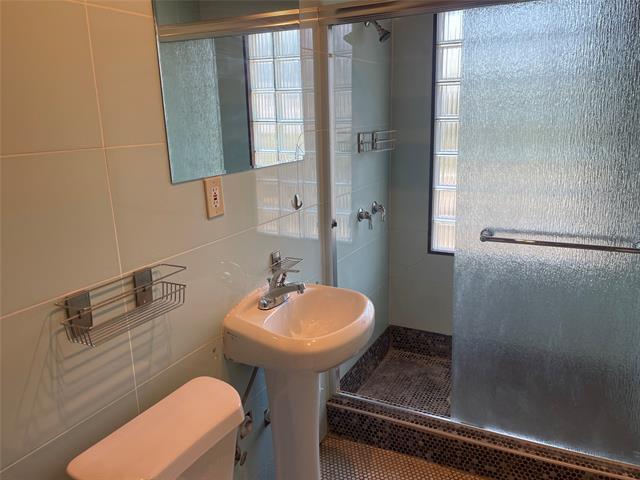 Building Photo - 1118 N Zang Blvd