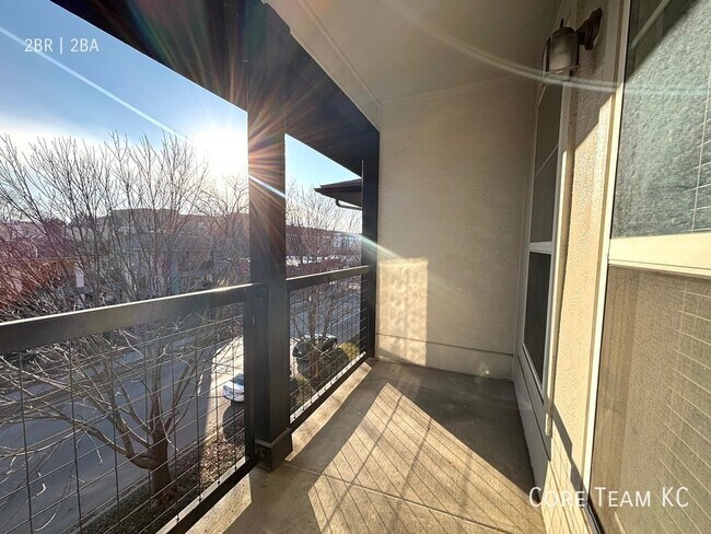 Building Photo - 701 Westport Rd