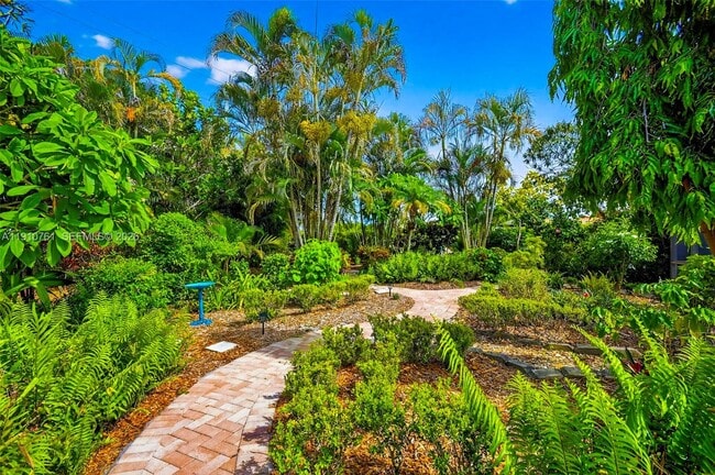 Building Photo - 9721 Majestic Way