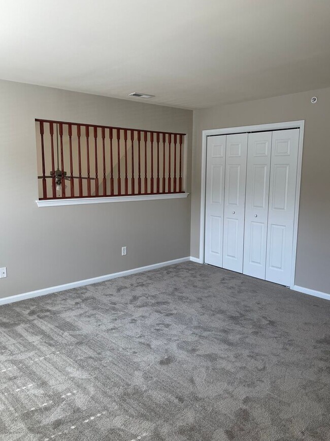 Building Photo - 1201 Rustads Cir