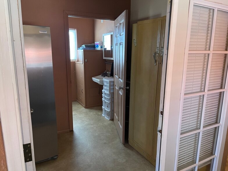 Building Photo - 276 Glorieta Hwy