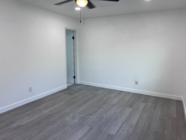 Building Photo - 10079 Sparrow Ave