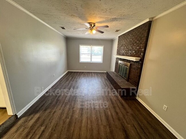 Building Photo - 6620 Cove Cir