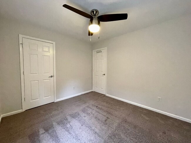 Building Photo - 3-Story Duplex in Chesapeake Beach! Ready 05-06-26! Fenced Backyard - Attached Garage - Pet Frien...