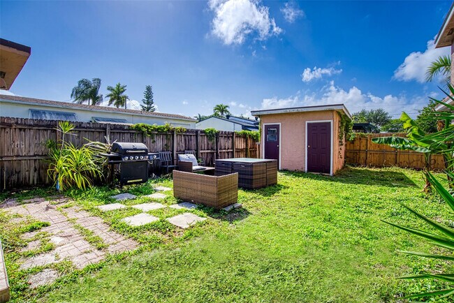 Building Photo - 2508 Arthur St