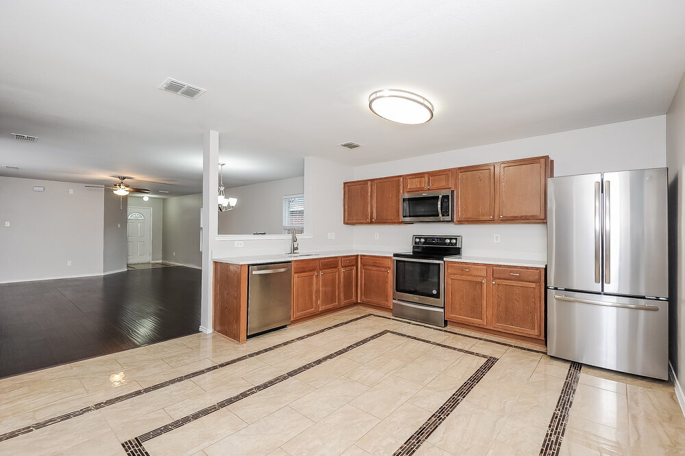 Building Photo - 8123 Stowe Springs Ln