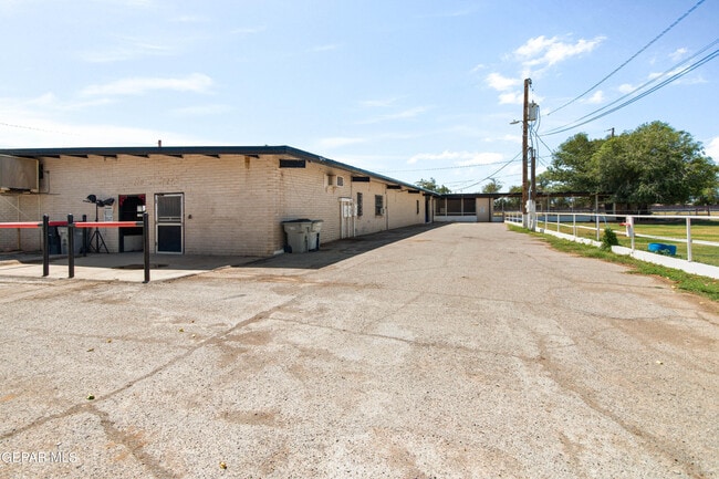 Building Photo - 8614 Holmsley Trail