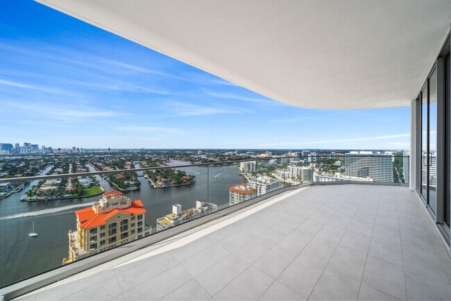 Building Photo - 151 N Seabreeze Blvd